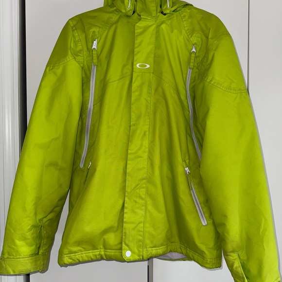 Women’s Oakley Ski Jacket - Picture 1 of 2